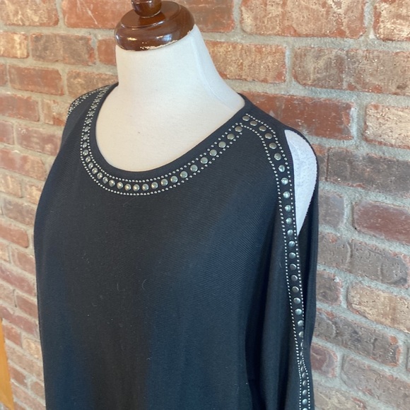 Design 365 1X black long open shoulder sleeve sweater - Picture 3 of 9